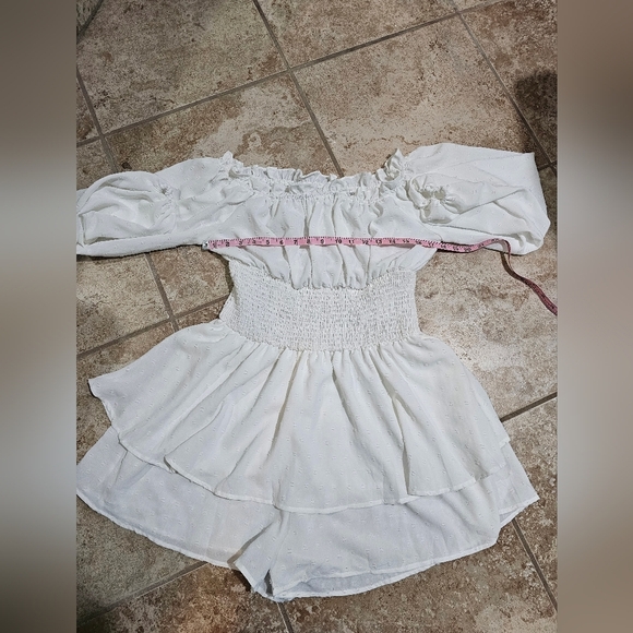 Women’s White Off Shoulder Smocked Waist Tiered Ruffle Mini Dress Size Large Y2K - Picture 6 of 7